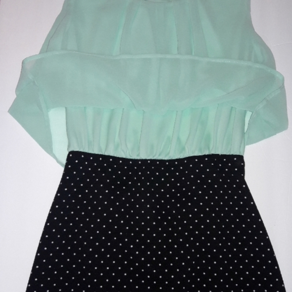Emerald Sundae | Polka Dot Chiffon Dress - Picture 4 of 8
